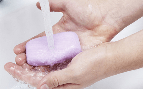 spălarea mâinilor pentru a preveni paraziții subcutanati